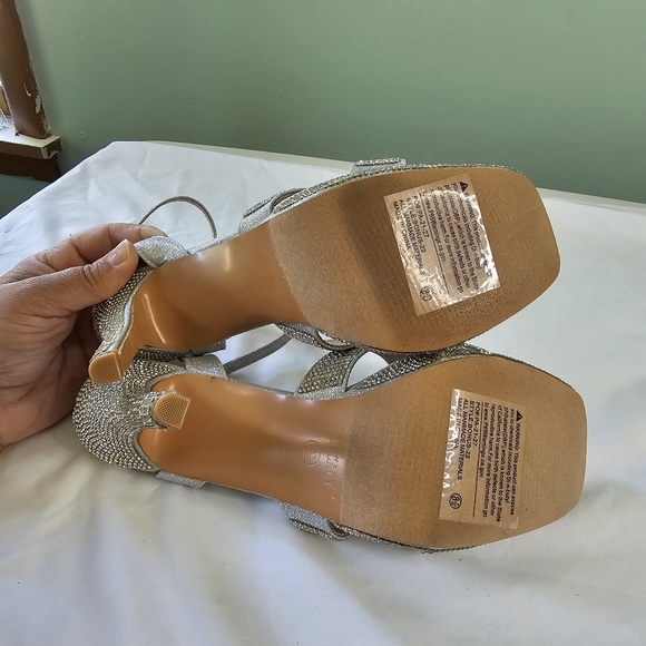 Delicacy Bonus-22 Rhinestone Heels Silver Size 8.5 Strappy - Picture 5 of 8